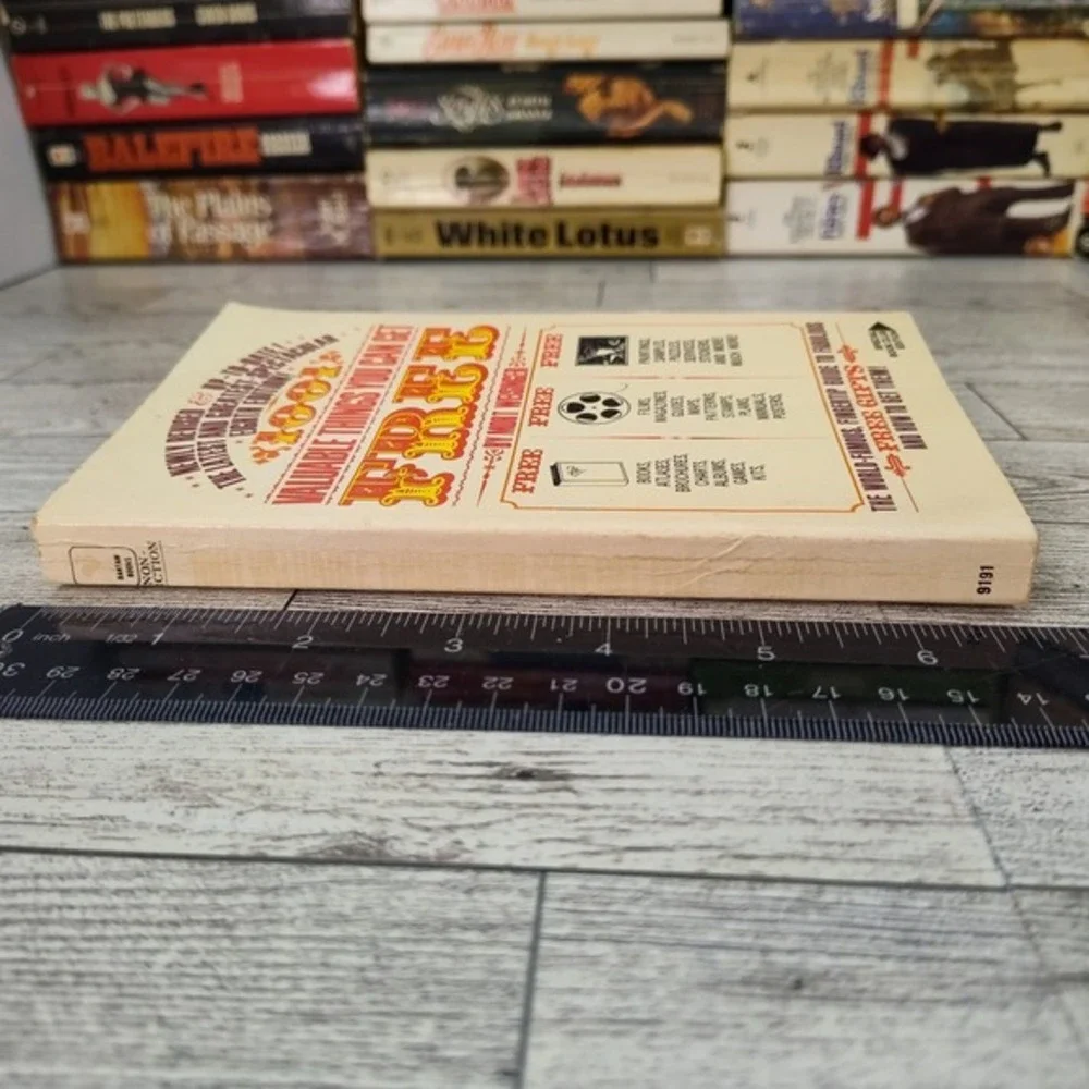 1001 Valuable Things You Can Get For Free Mort Weisinger 1972 Bantam Vintage‎ PB